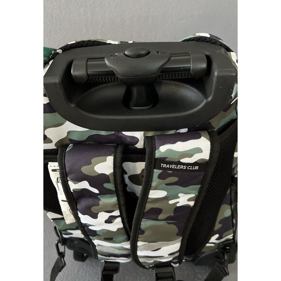 Travelers Club 18-inch Rolling Backpack Camouflage Telescopic handle wheels - Picture 11 of 16